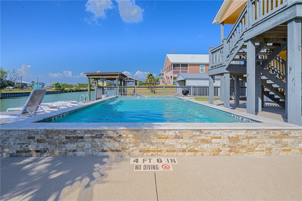 102 Ball St Property Photo 32