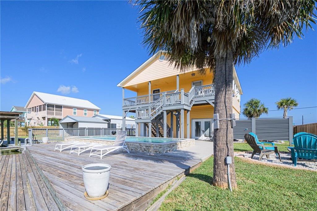 102 Ball St Property Photo 33