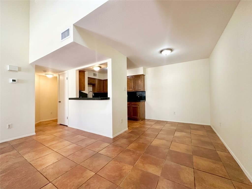 7202 Mansions Dr E3 Property Photo 8
