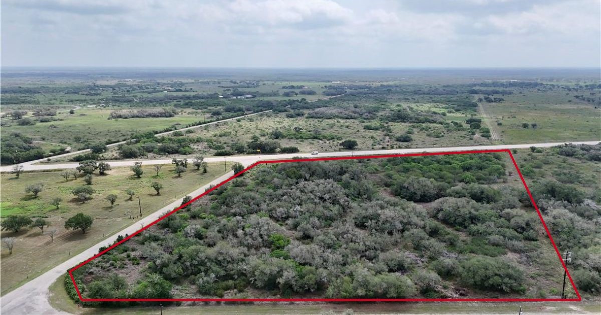 386 Old Goliad Rd Property Photo 1