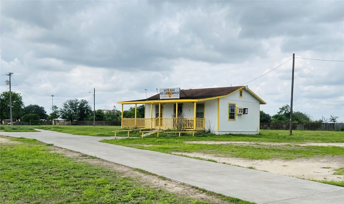 525 S Aransas St Property Photo 1