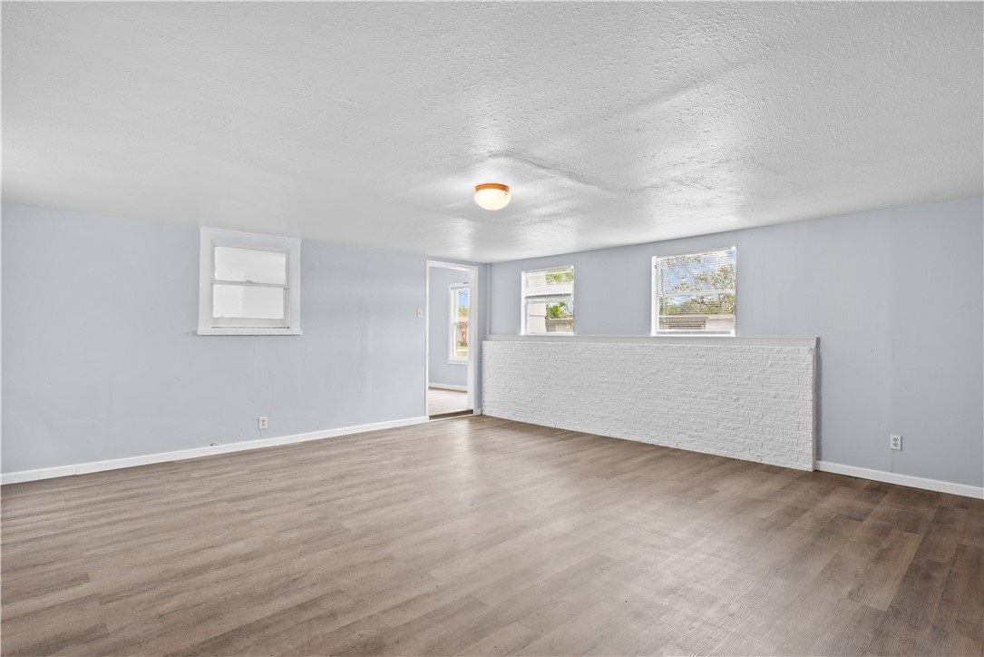 1506 Crosby St Property Photo 2