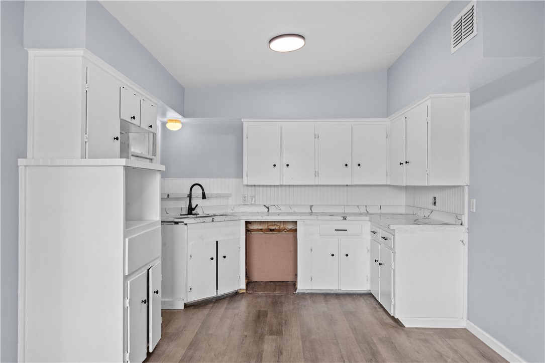 1506 Crosby St Property Photo 10