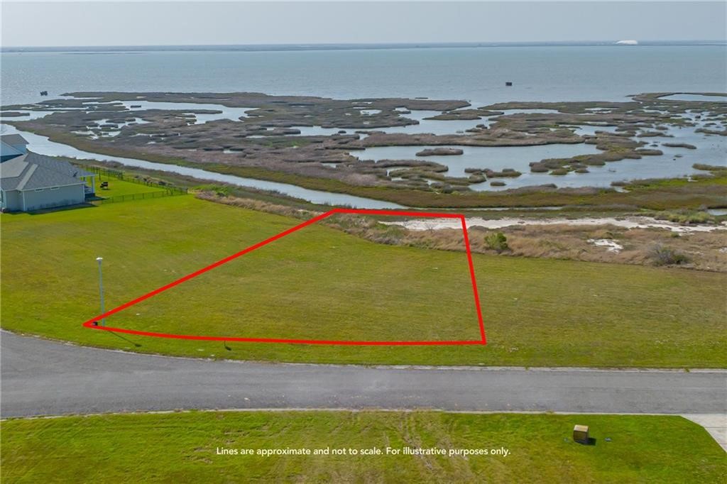 64 Lake Shore Circ Property Photo 2
