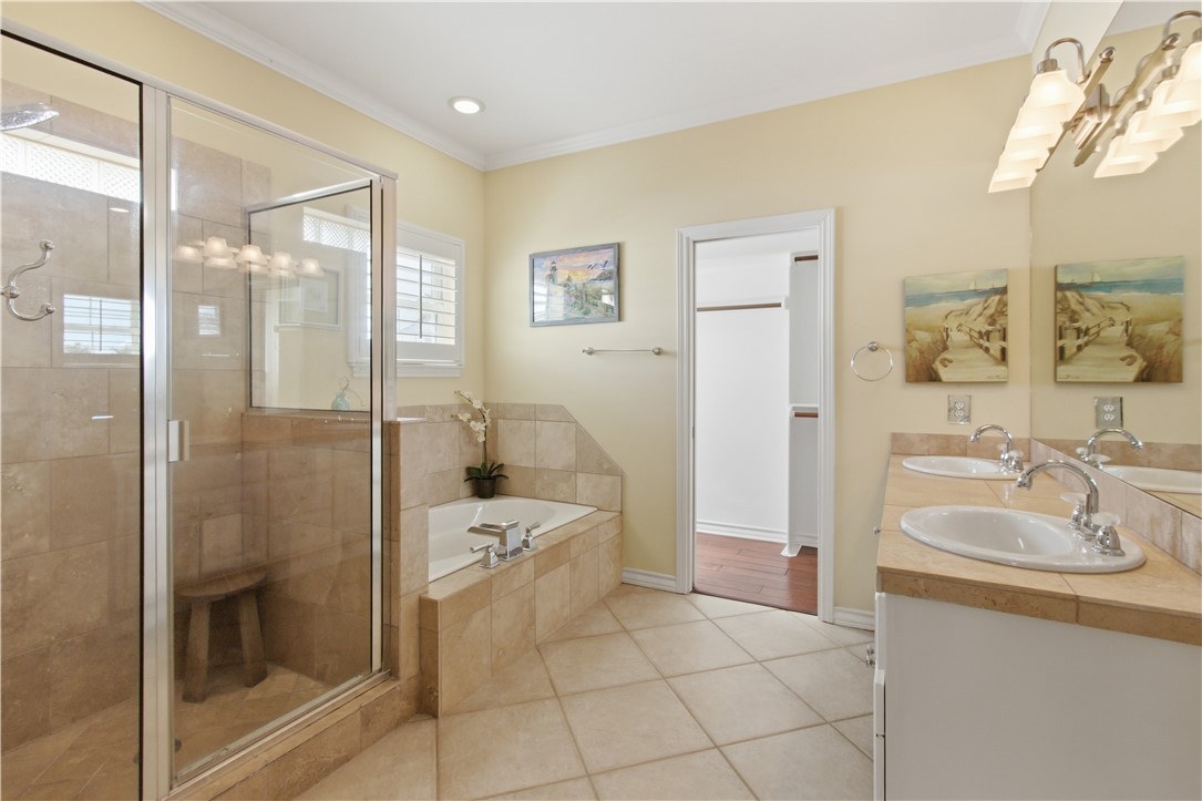 223 Keewaydin Lane Property Photo 16