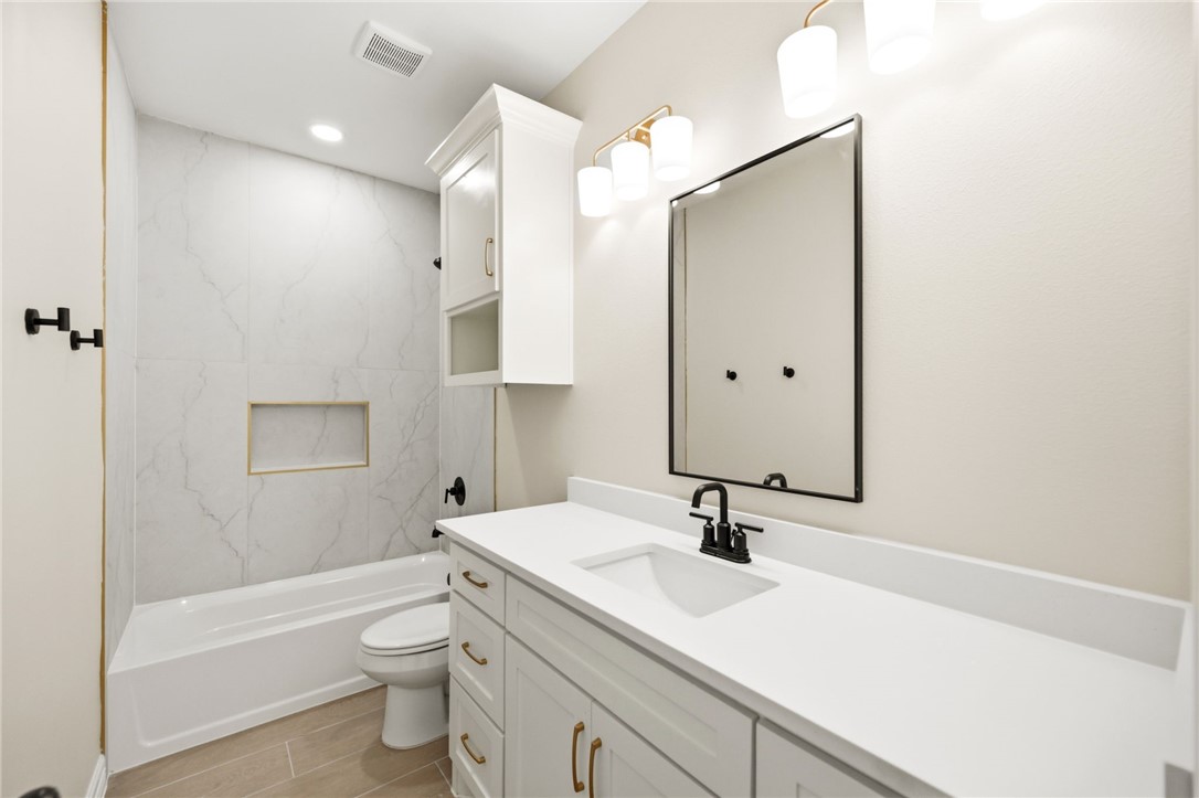 4210 Fold Lane Property Photo 10