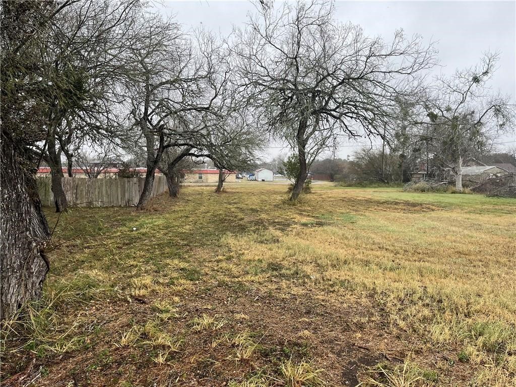 1406 E Toledo St Property Photo 1