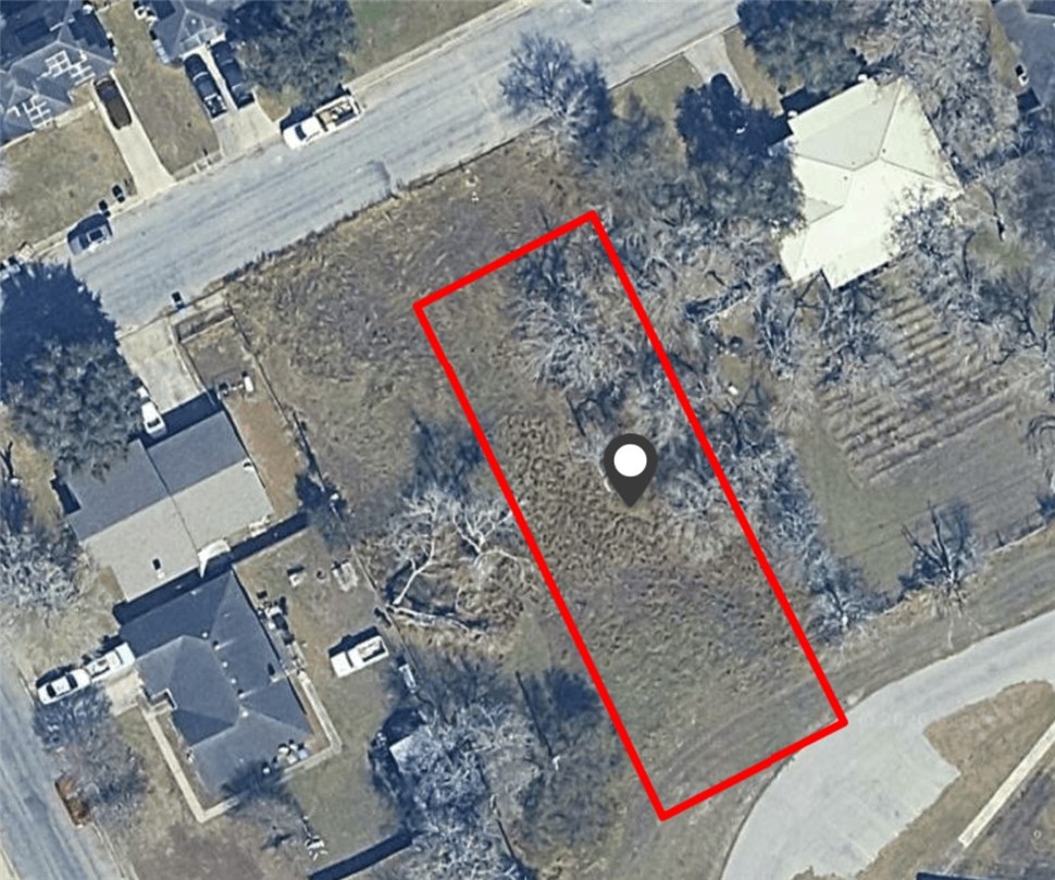1406 E Toledo St Property Photo 2