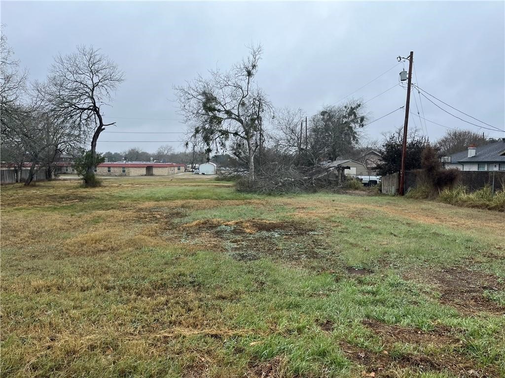 1404 E Toledo St Property Photo 1