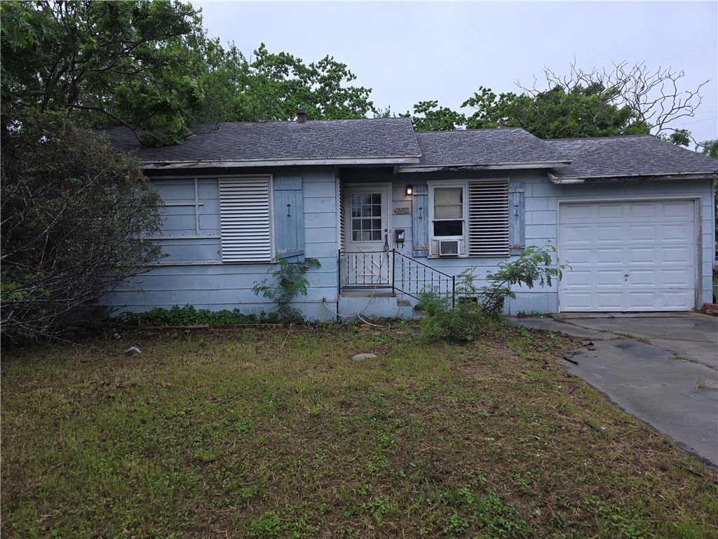 2105 Shirley Dr Property Photo 1