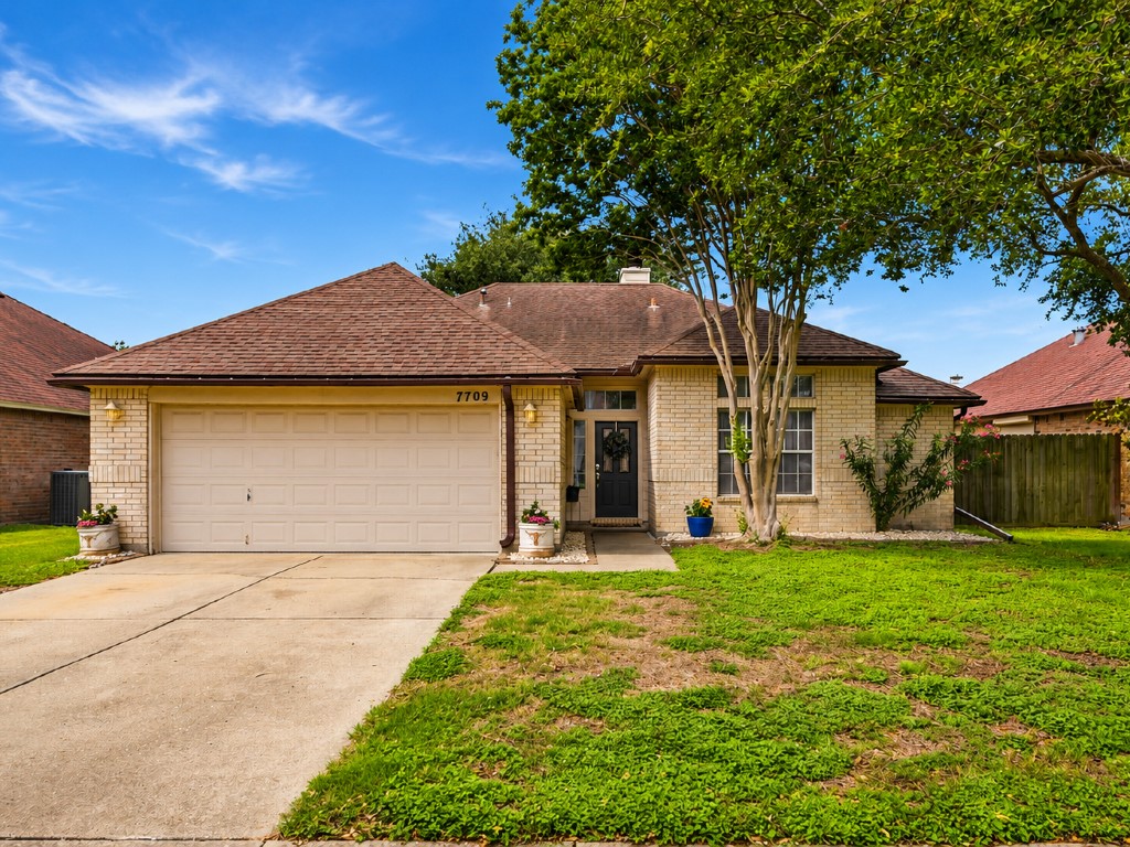 7709 Jim Wells Dr Property Photo 1