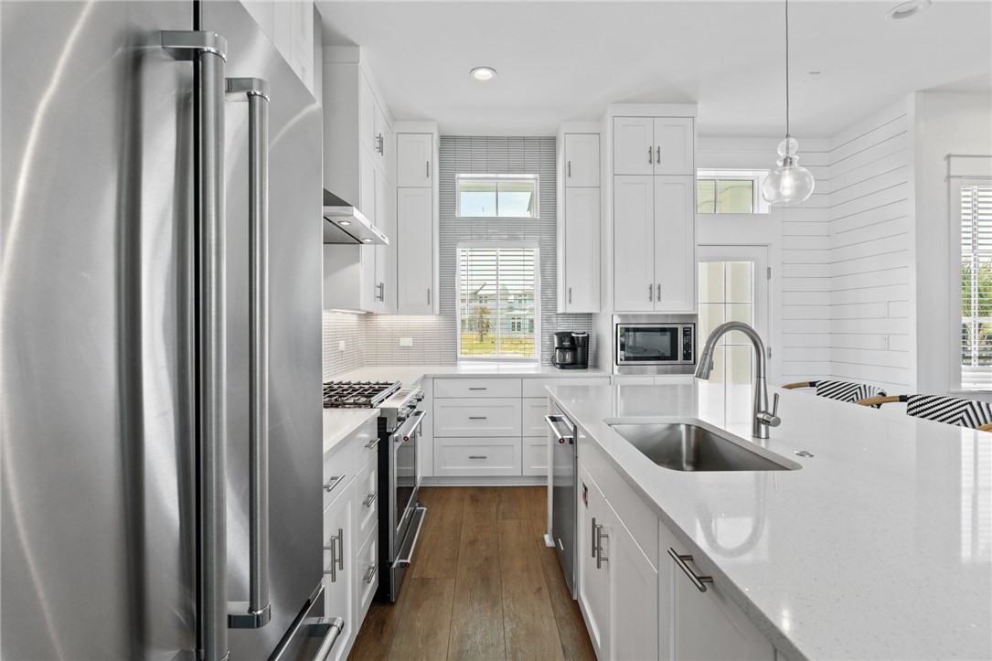 312 Mermaid Tail Property Photo 10