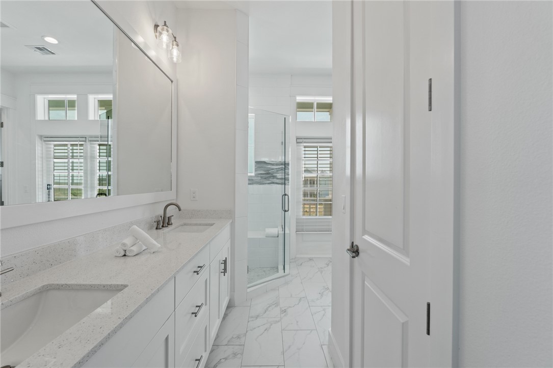 312 Mermaid Tail Property Photo 21
