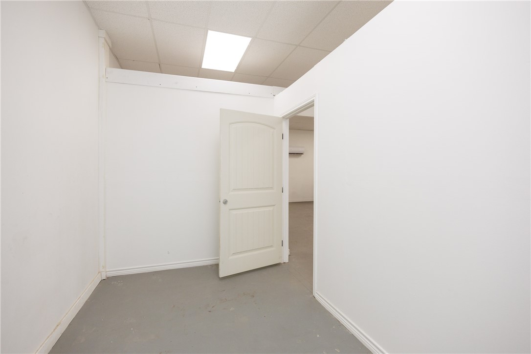 4058 Lou St Property Photo 16
