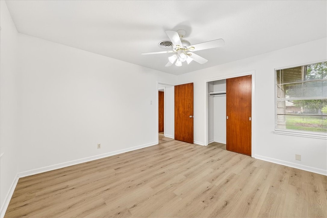473 University Dr Property Photo 23