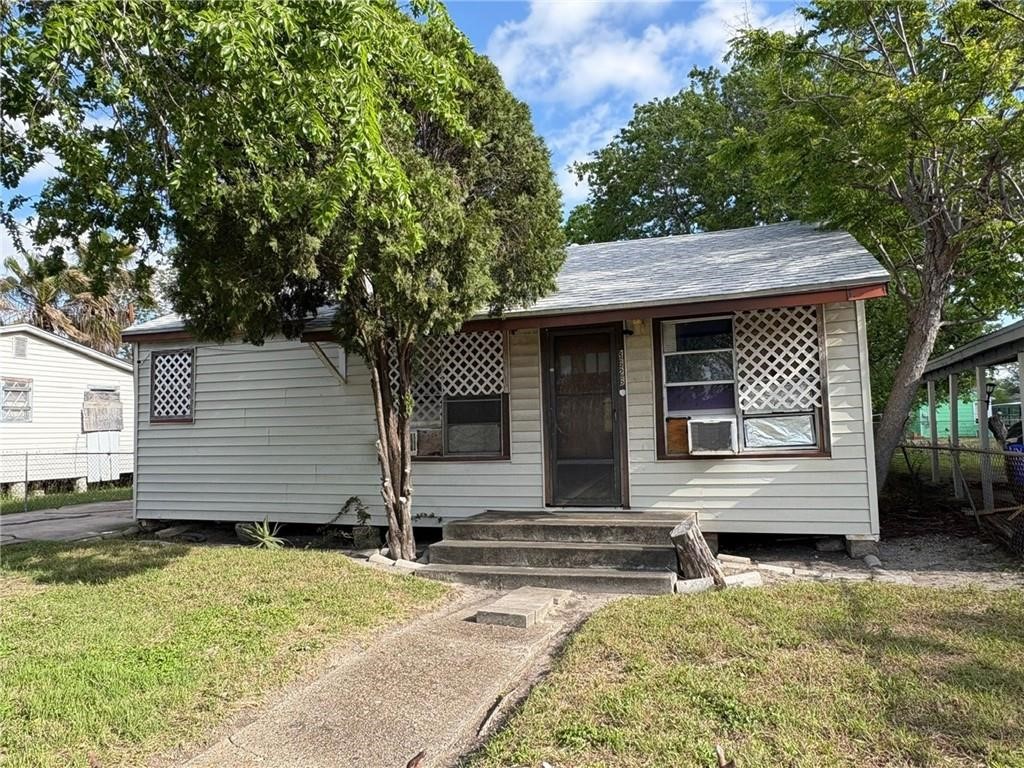 3626 Fairchild St Property Photo 1