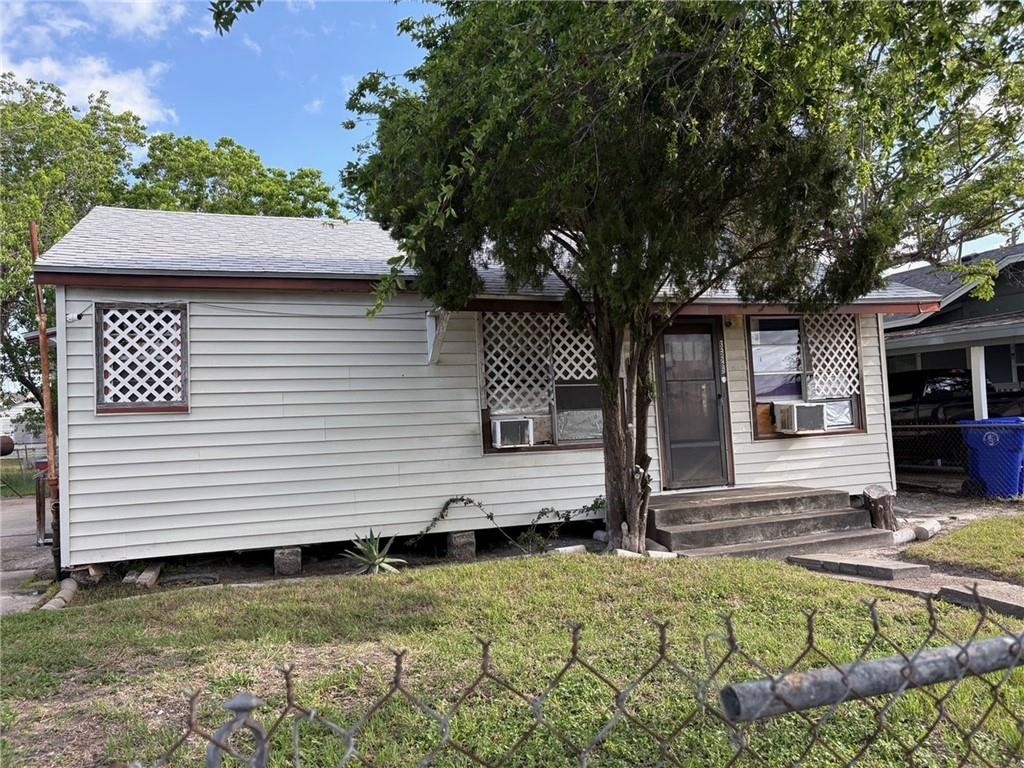 3626 Fairchild St Property Photo 3