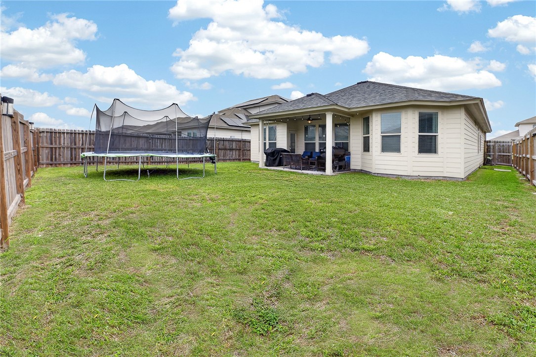1016 Ocean Breeze Property Photo 20