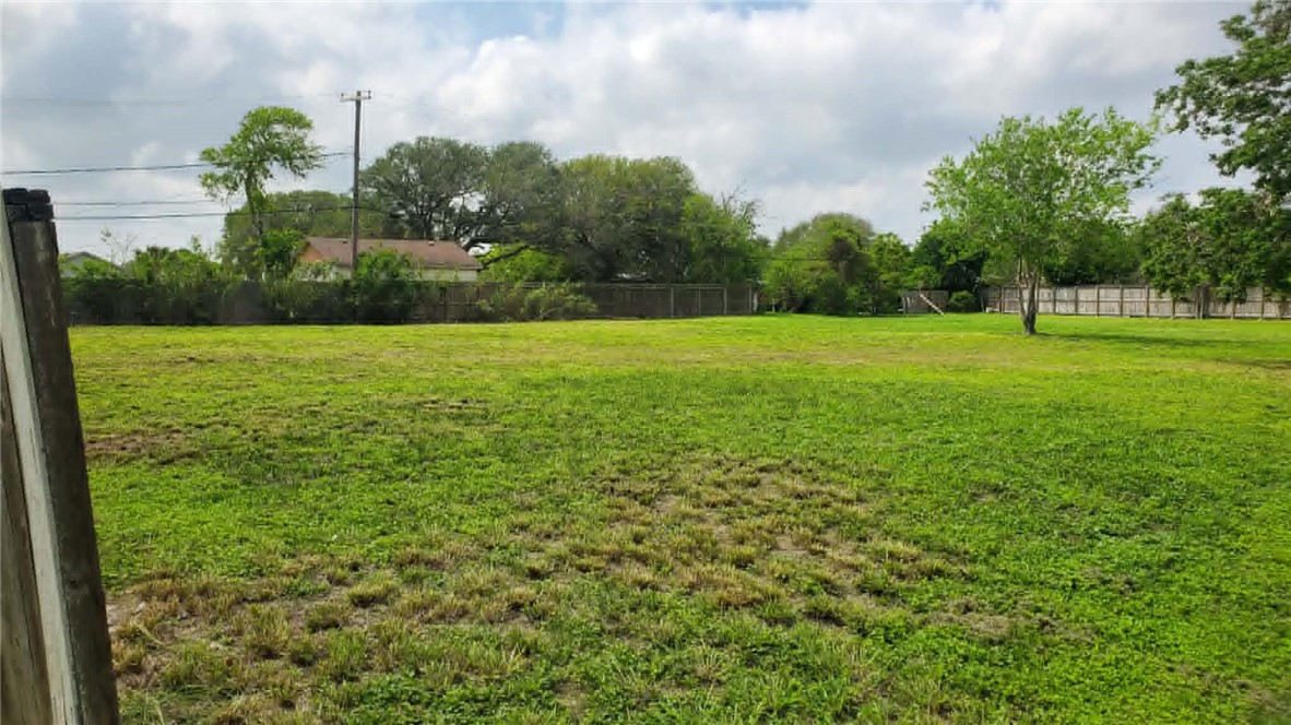 6049 Rio Vista Ave Property Photo 5