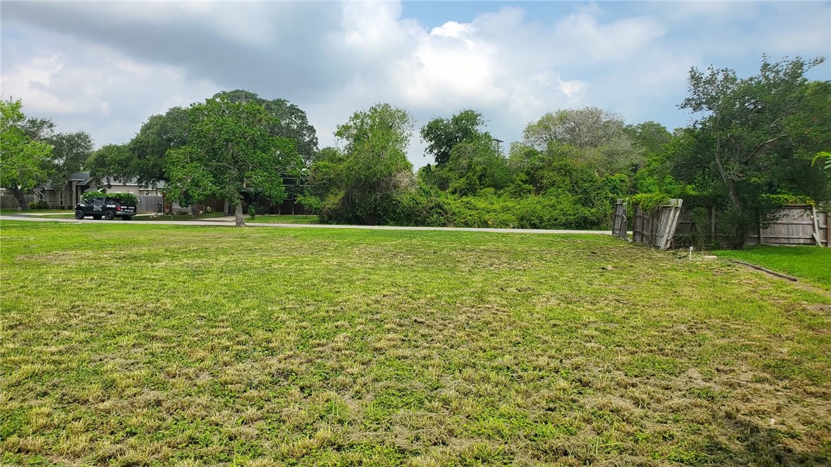 6049 Rio Vista Ave Property Photo 6