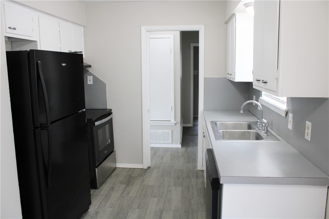 230 Birchwood Property Photo 5