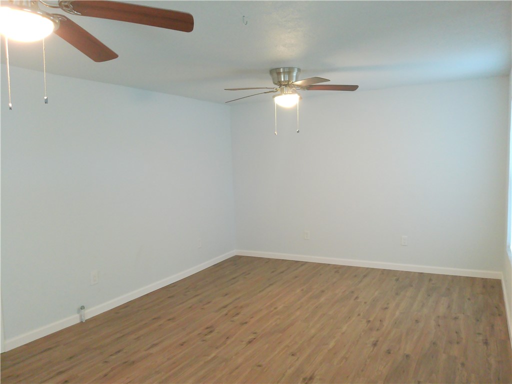 225 Watson St Property Photo 3
