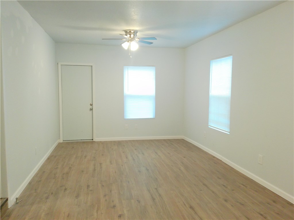 225 Watson St Property Photo 15