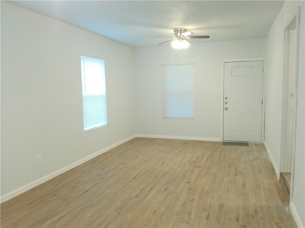 225 Watson St Property Photo 16