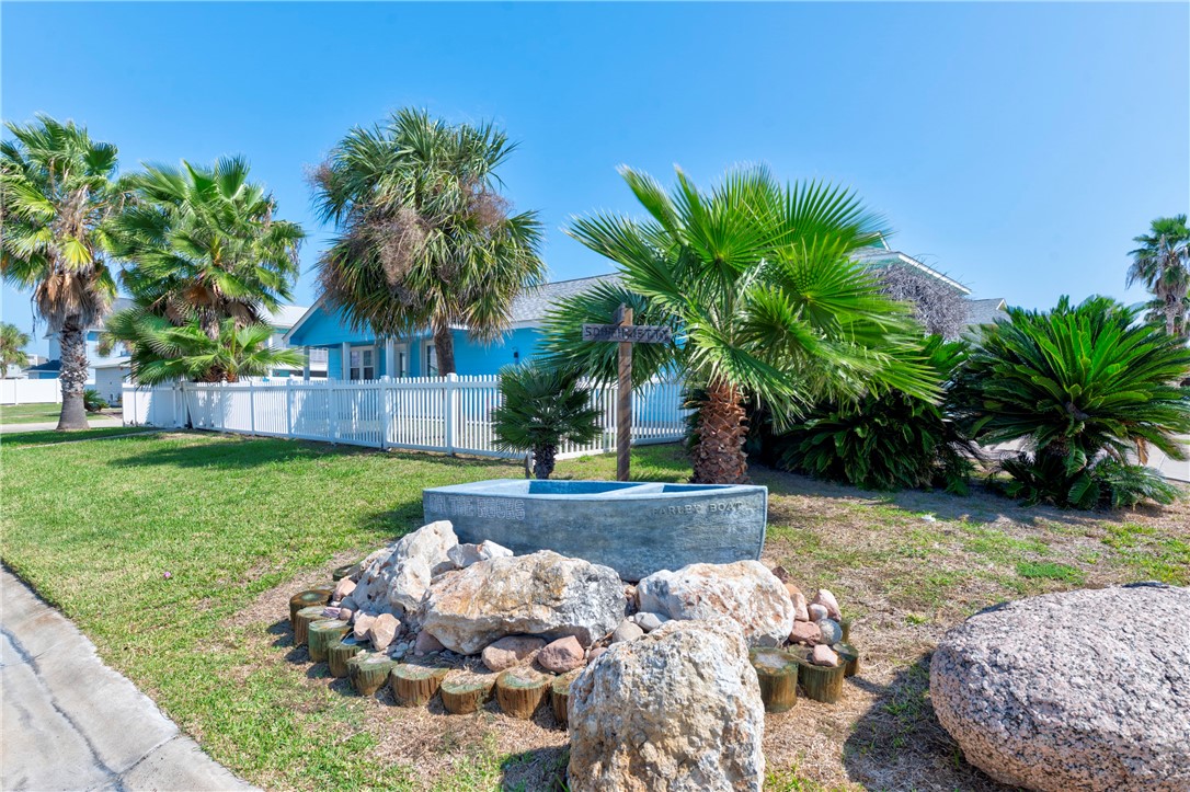 403 Spencers Landing Property Photo 2
