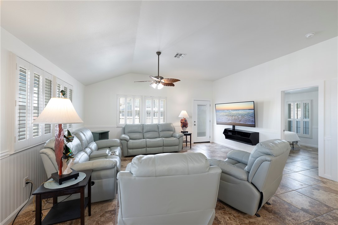403 Spencers Landing Property Photo 3