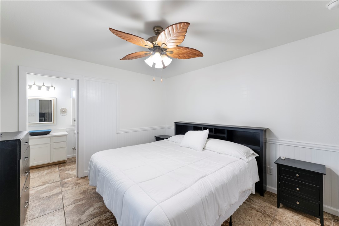 403 Spencers Landing Property Photo 12