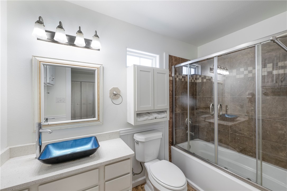403 Spencers Landing Property Photo 14