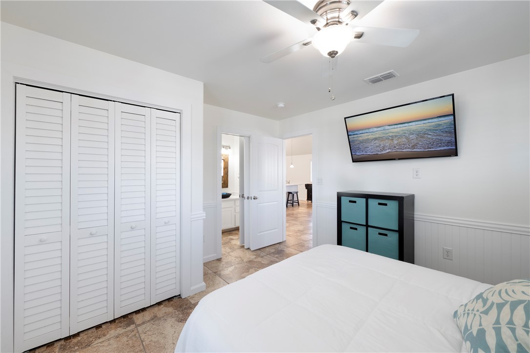 403 Spencers Landing Property Photo 17