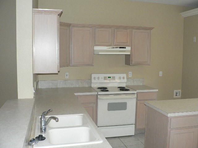 6541 Fenwick Dr Property Photo 4