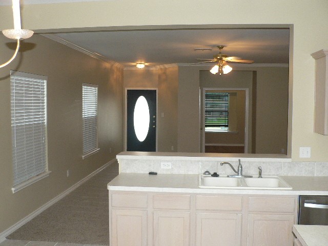 6541 Fenwick Dr Property Photo 5