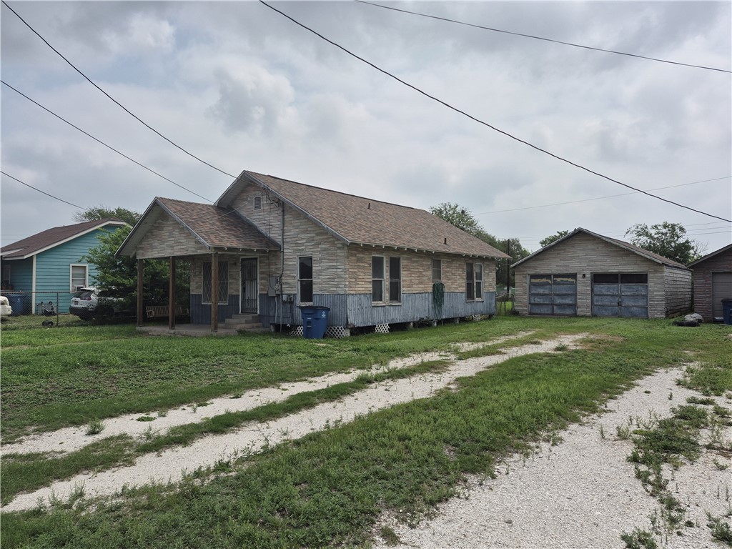 202 N Gregory St Property Photo 1