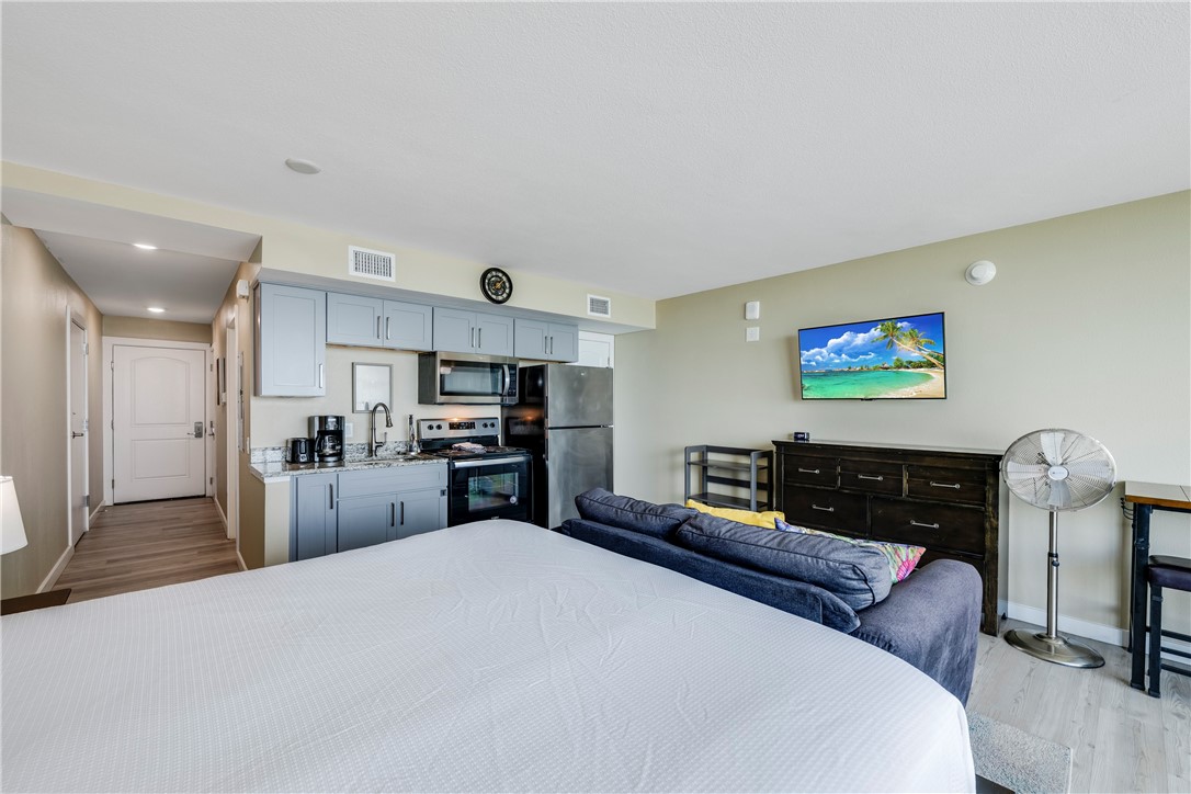 475651 Property Photo 6