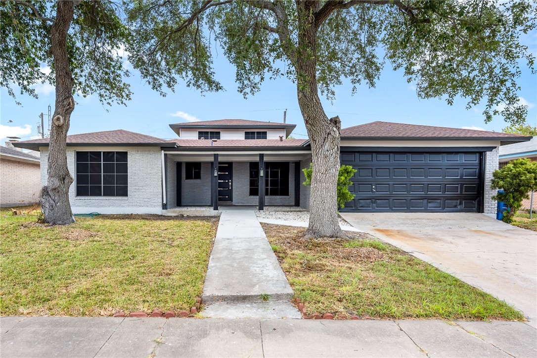 4937 Holmes Dr Property Photo 1