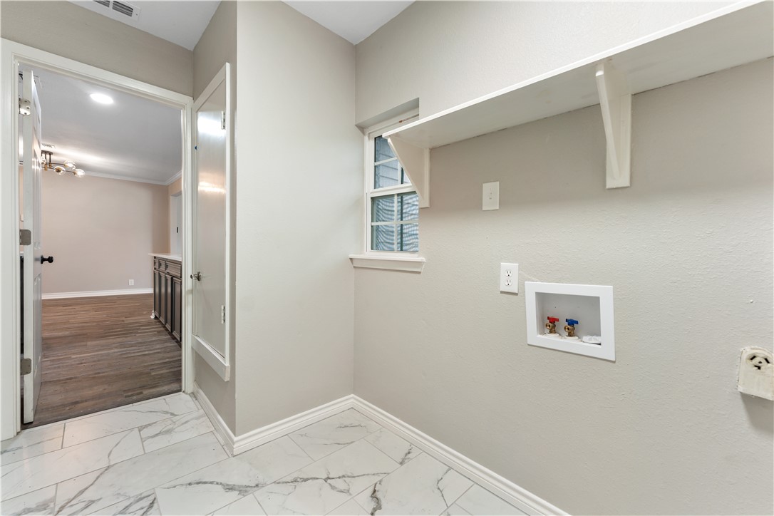 4937 Holmes Dr Property Photo 24