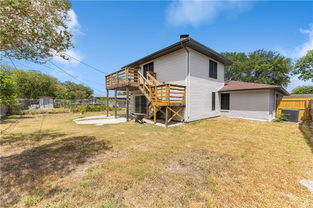 4937 Holmes Dr Property Photo 26