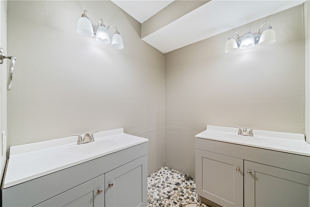 1022 Delta Dr Property Photo 36