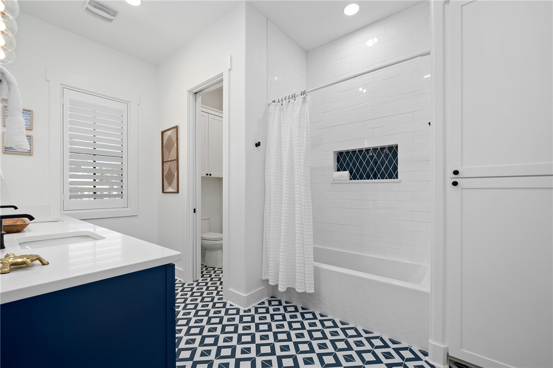 165 Triton Property Photo 35