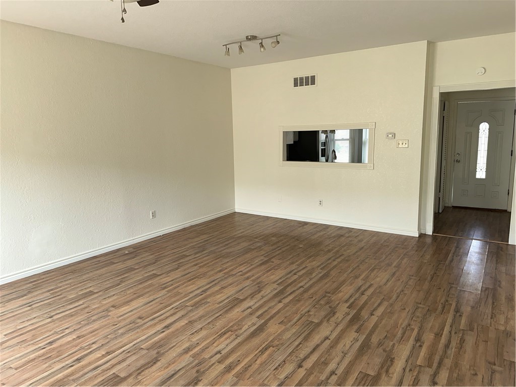 2809 Saint Joseph St L Property Photo 3