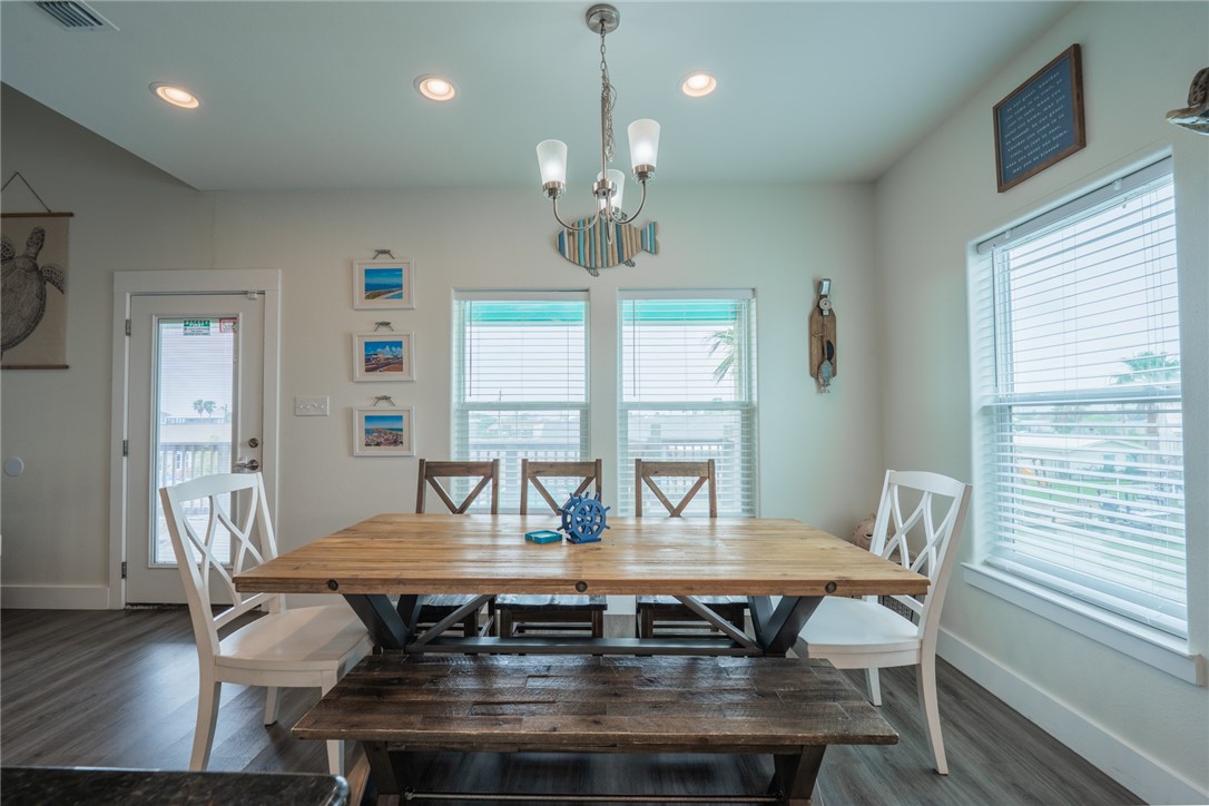 109 Copano Cove Property Photo 5