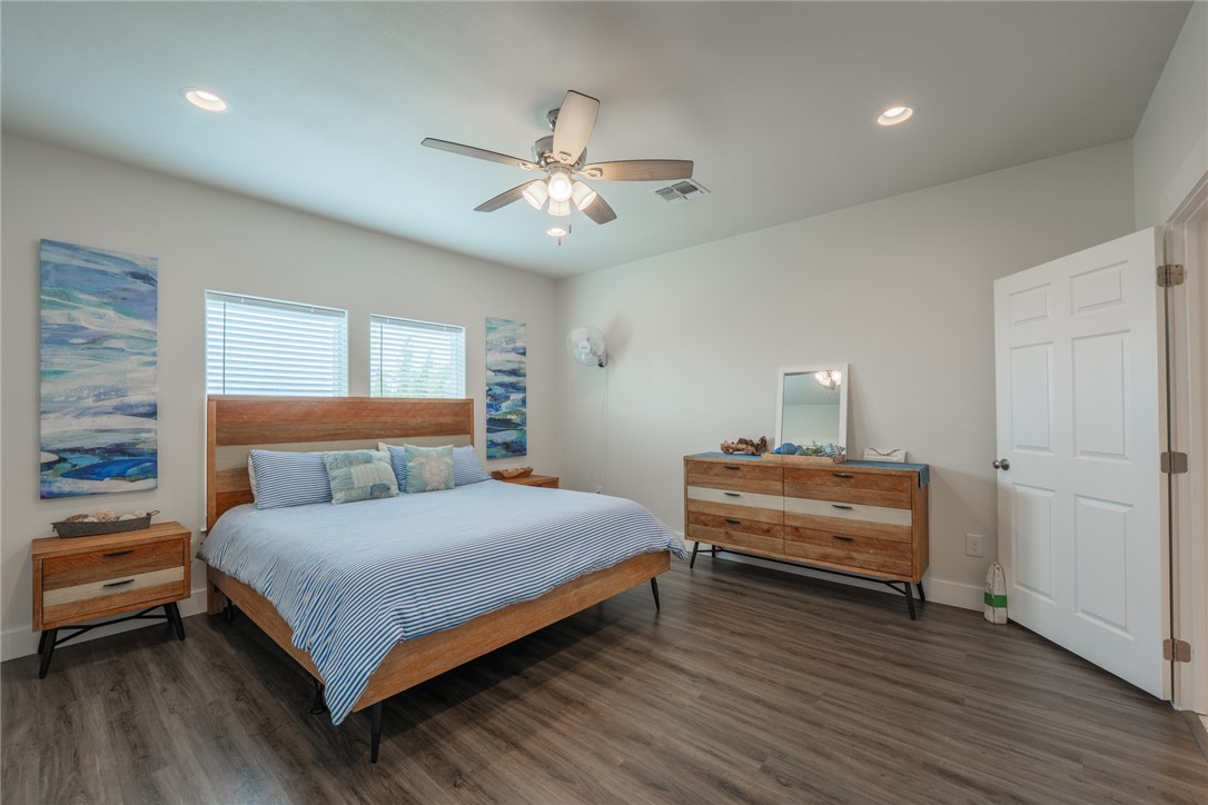 109 Copano Cove Property Photo 11