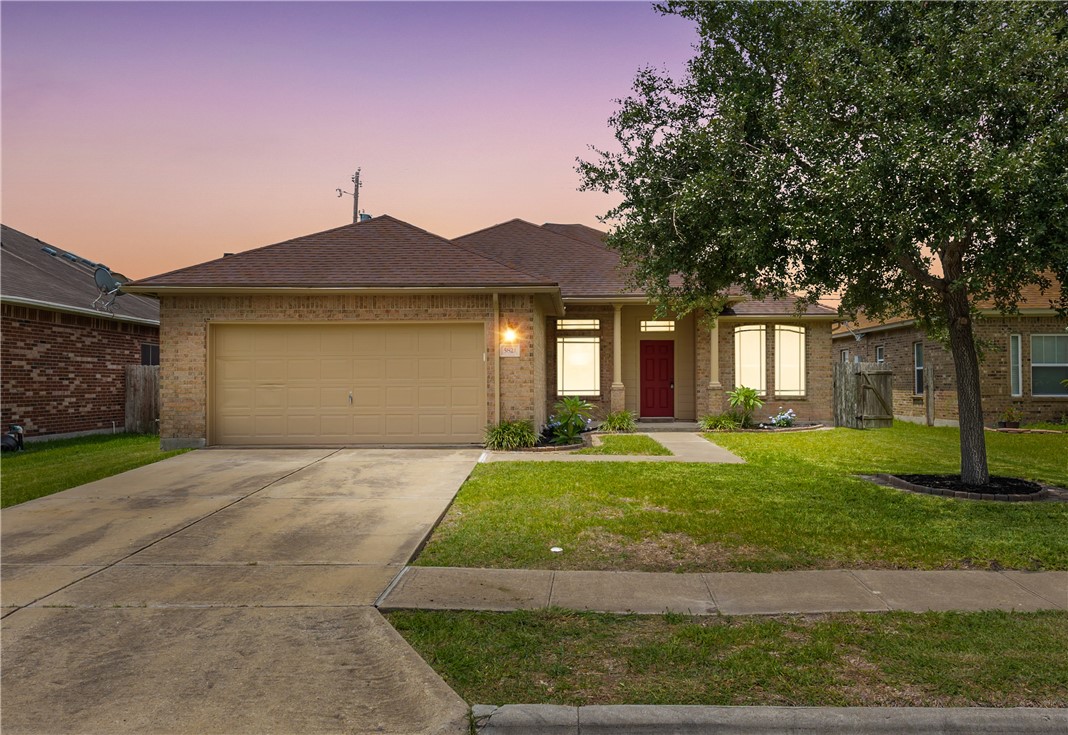 5821 Corsica Property Photo 1