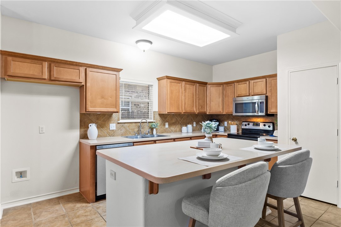 5821 Corsica Property Photo 12