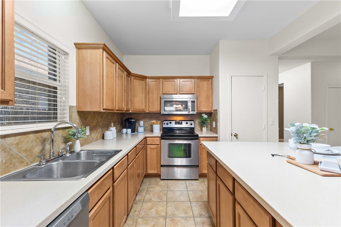 5821 Corsica Property Photo 14