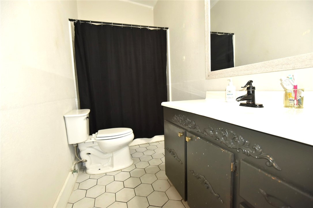 310 S 20th St Property Photo 16