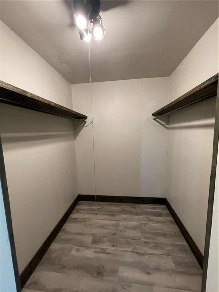 710 N Eugenia St Property Photo 23